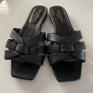 Leather sandals